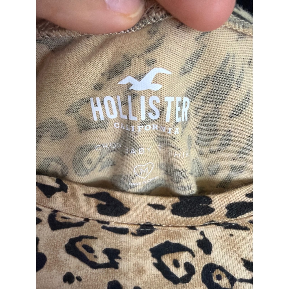 Hollister T-Shirt Women Medium Tan Leopard Print Front Twist Knot Cropped Baby T - Picture 3 of 5
